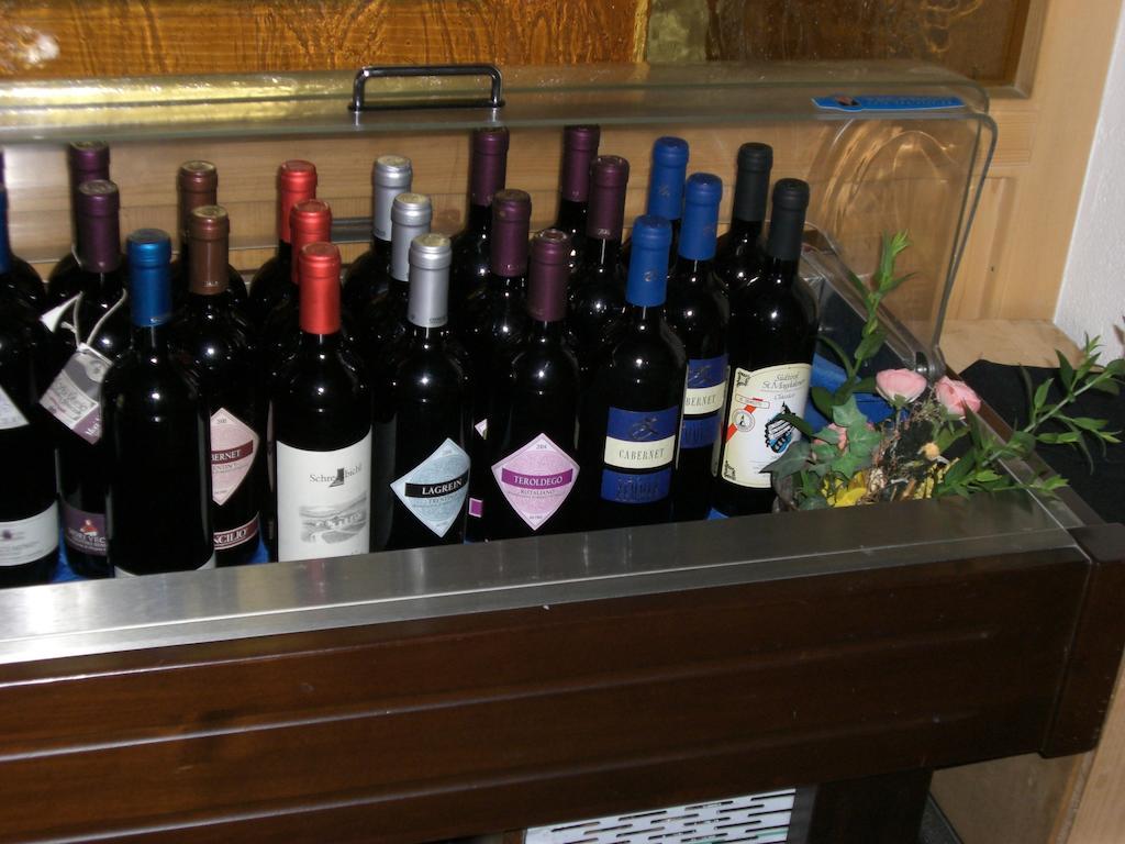 Gasthaus St. Valentin Chiusa Eksteriør bilde